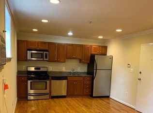 430 Irving St NW APT 4, Washington, DC 20010
