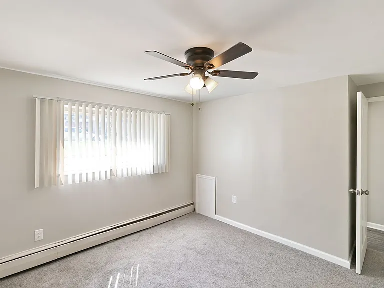 Brownell Apartments - Coast to Coast Management — Photo 20