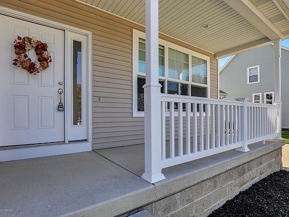 3rd image of 495 Buteo Dr