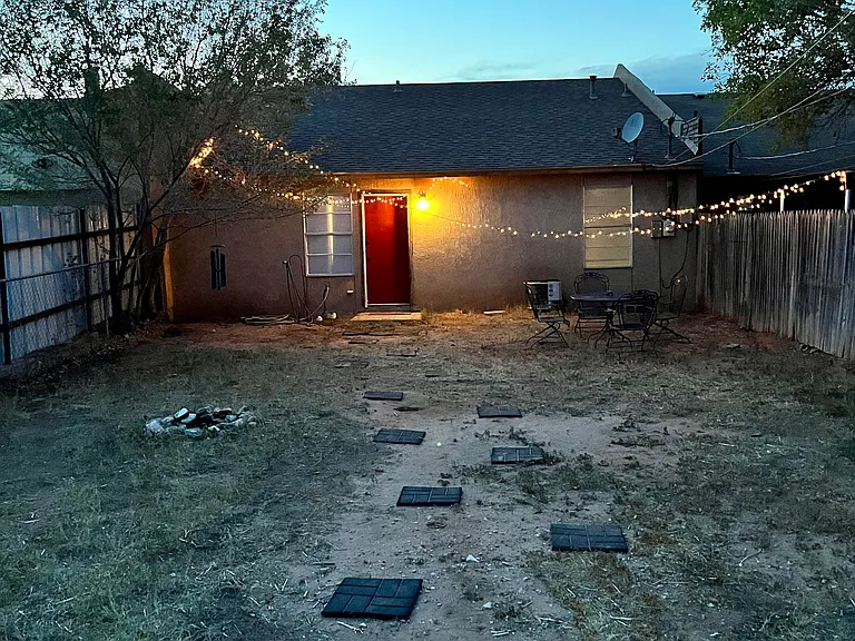 2907 Roosevelt Ave — Photo 3