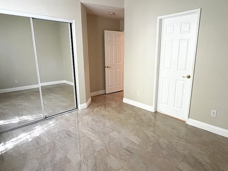 12222 Meadow Grass Ct — Photo 26