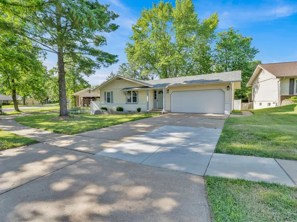 449 Madrina Ct, Ballwin, MO 63021