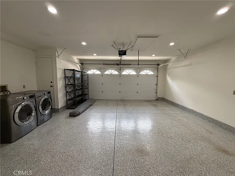 600 Wakefield Ct #102 — Photo 32
