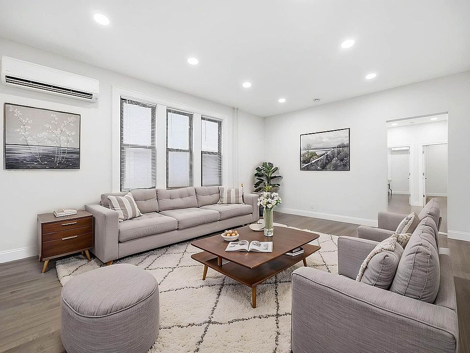 1st image of 2523 41st St Floor 1