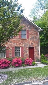 2016 Williamsburg Sq, Johnson City, TN, 37604