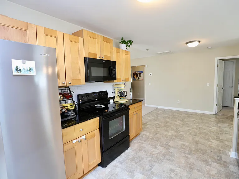 1116 Waverly Place Dr — Photo 33
