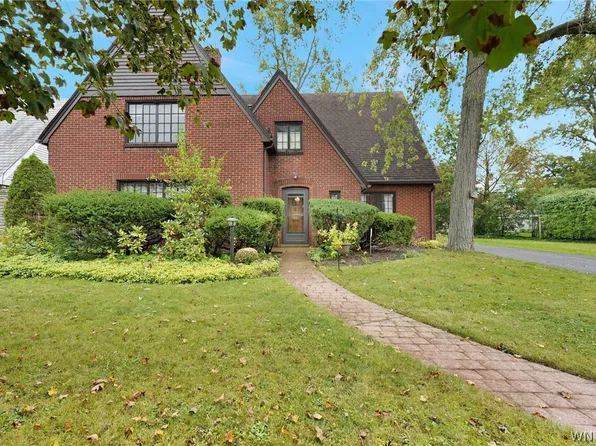 139 South Dr, Amherst, NY 14226