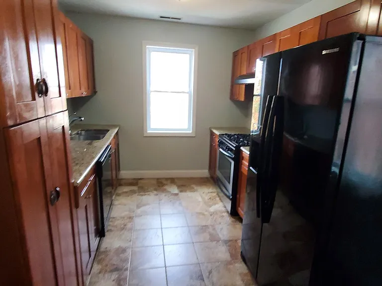 23017 Laconia Ave #2 — Photo 4