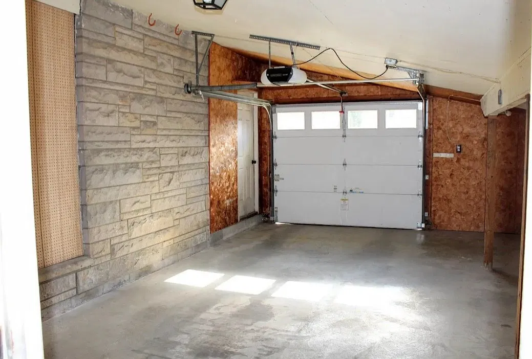 3 bed, 1415 sqft, $1,400 — Photo 2