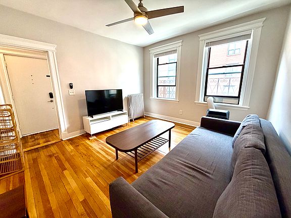 3rd image of 36 E Newton St #6