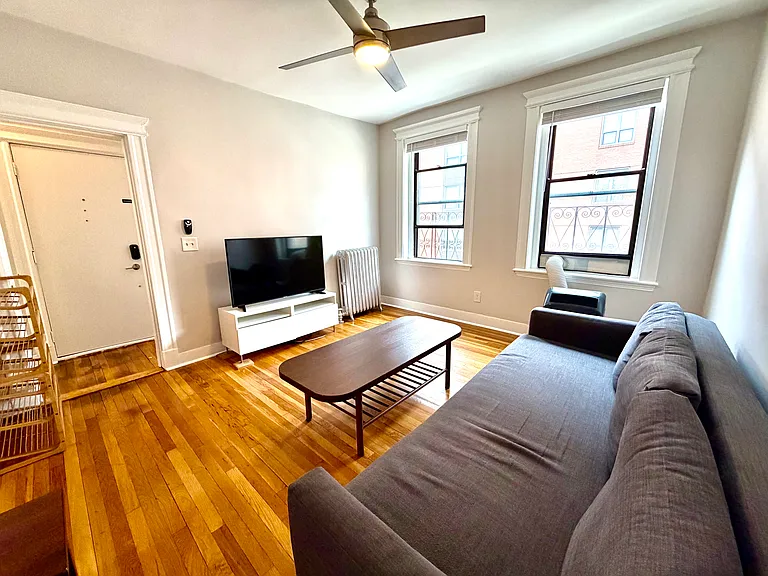 36 E Newton St #6 — Photo 3