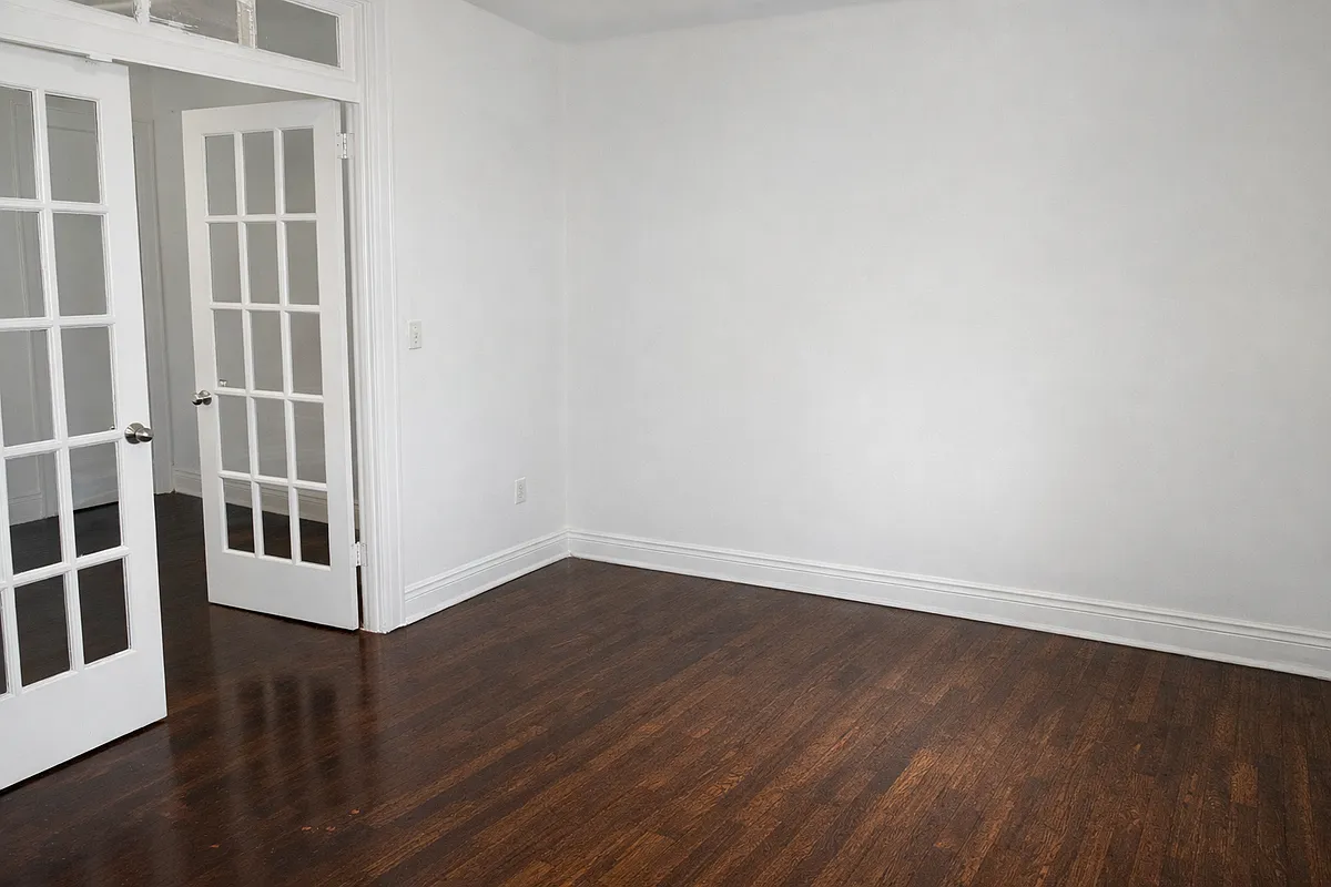 Building Photo - 30-59 Steinway St #3D