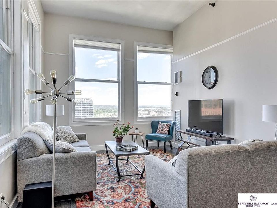 1st image of 300 S 16th St APT 1303