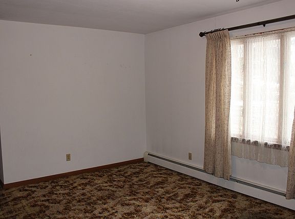 3rd image of 1637 299th Ave