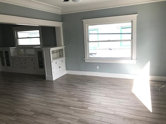 4th image of 721 E 1st St #721