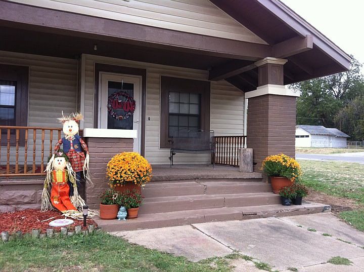 1st image of 106 N Carr Ave