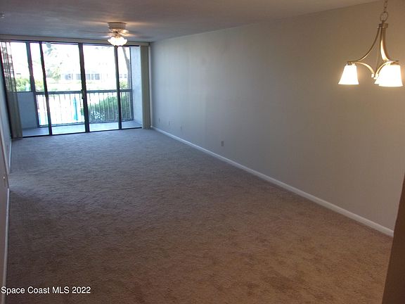 3rd image of 300 Columbia Dr APT 3202