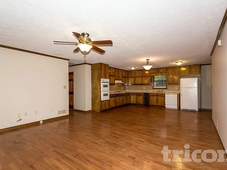 110 Belair Trl — Photo 4