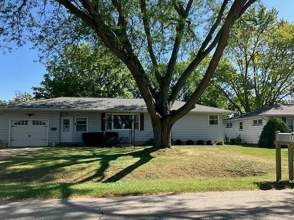 314 N 2nd St, Tonica, IL 61370