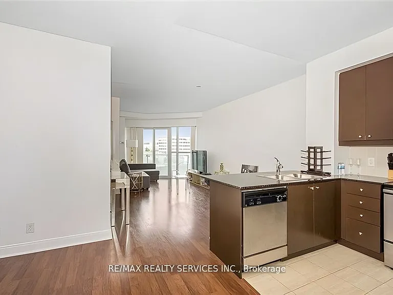 50 Absolute Ave #409 — Photo 2