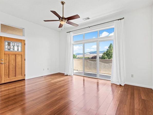 479 Russell St APT 205, Ashland, OR 97520