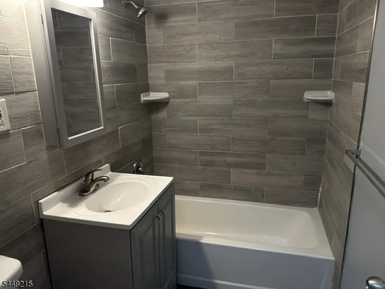332 College Dr — Photo 10