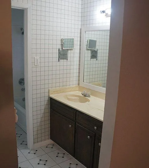2609 Phelps St — Photo 12