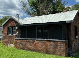 910 Morris St, Sweetwater, TN 37874