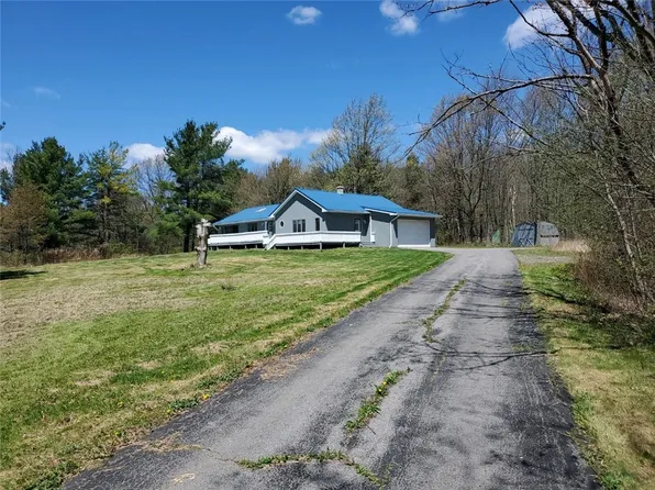 6100 Goodale Rd, Canandaigua, NY 14424