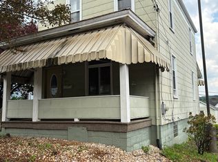 106 N 5th St, Youngwood, PA 15697