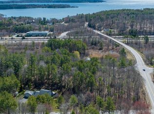 172B Middle Rd, Cumberland Center, ME 04021