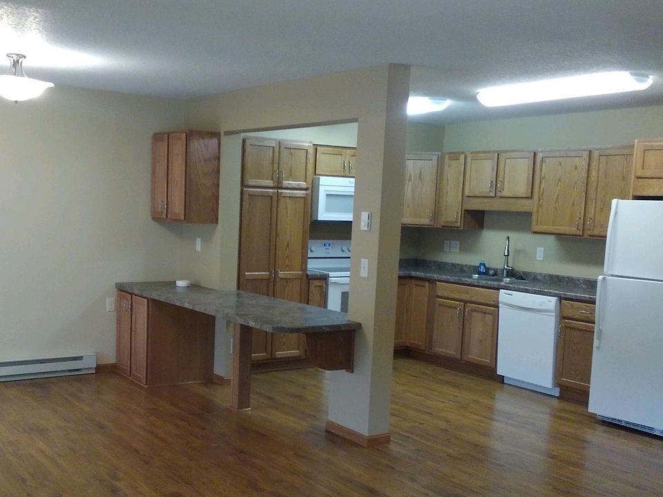2nd image of 106 1st St