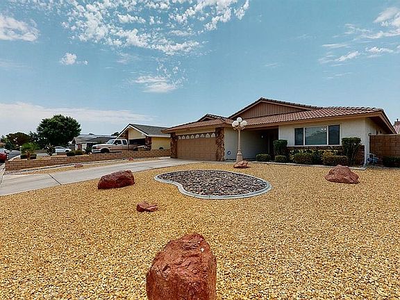 3rd image of 13240 Riverview Dr