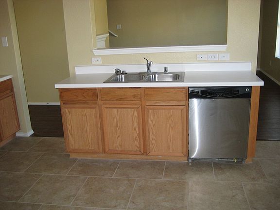 5th image of 4905 Parkview Hills Ln