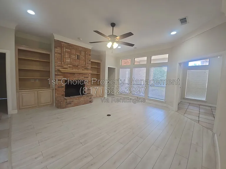 6376 Newport Ct — Photo 5