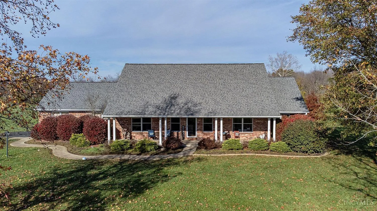 2560 Mounts Rd photo 1