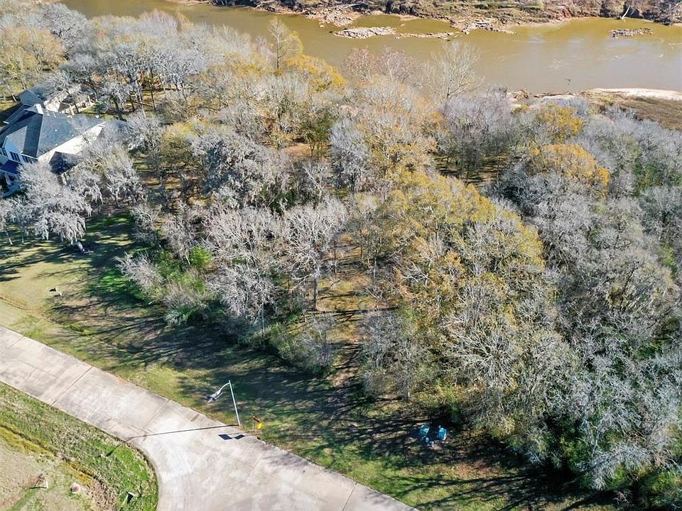 1st image of 3011 Wellspring Lake Dr