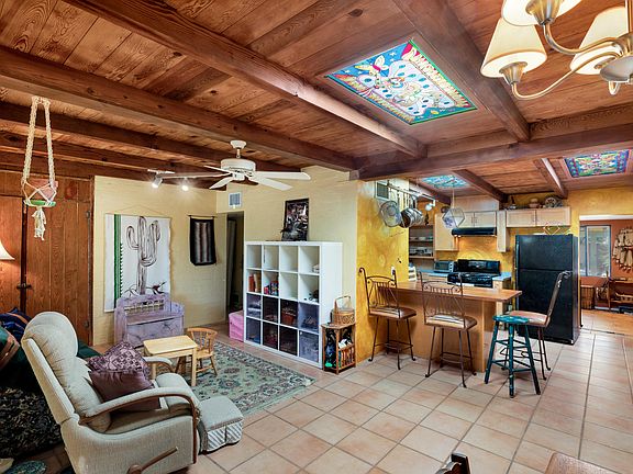 3rd image of 2550 E La Madera Dr