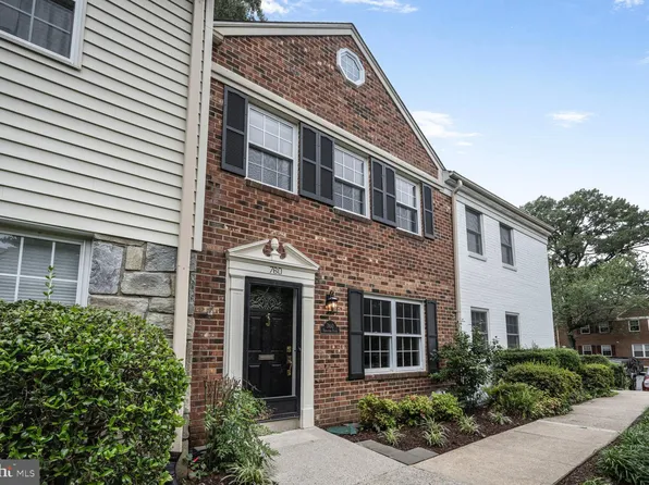760 Princeton Pl #1, Rockville, MD 20850