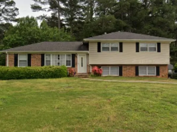 721 Peterson Dr, Gardendale, AL 35071