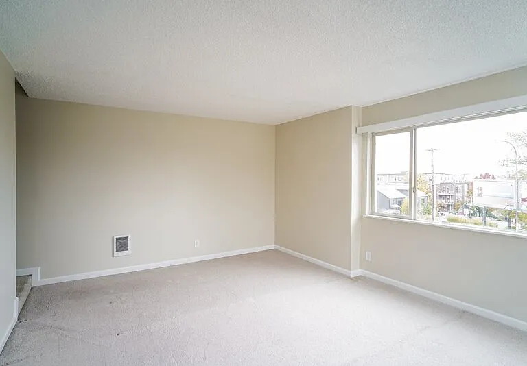 4314 SW View Point Ter #8 — Photo 20