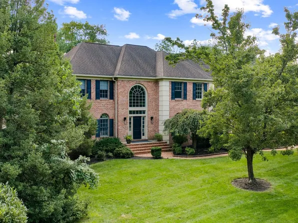 701 Sturbridge Dr, Bryn Mawr, PA 19010