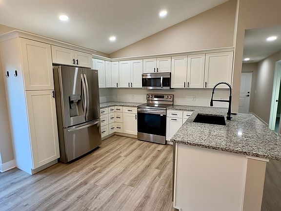 3rd image of 2073 35th Ave