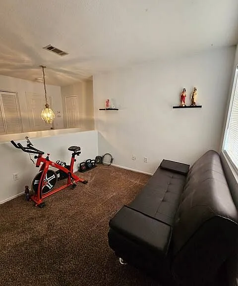 15112 Brown Ln — Photo 2