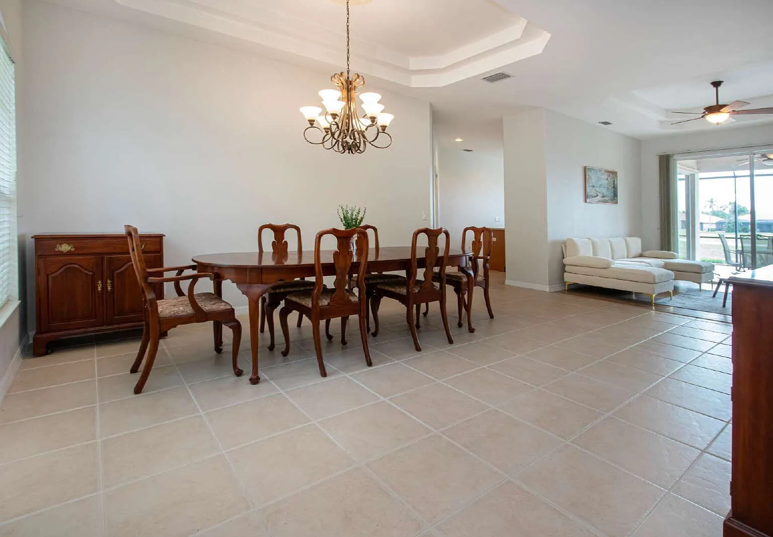 4 bed, 2.0 bath, 2946 sqft, $2,700 — Photo 3