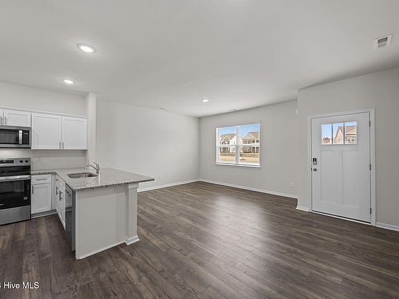 4th image of 2023 Clock Road