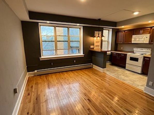 400 Elmwood Ave APT 210