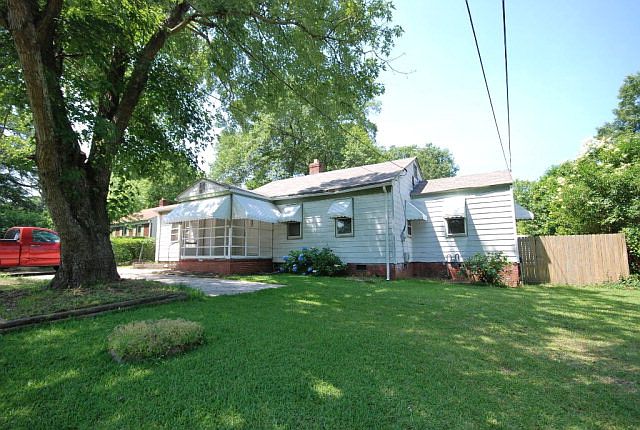 1st image of 1040 Bedford Dr