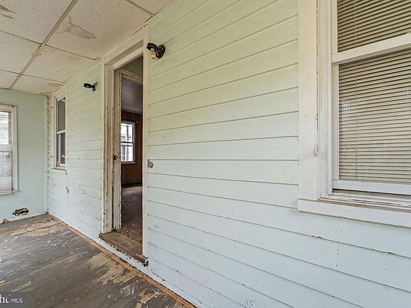5th image of 93 W Pitman St