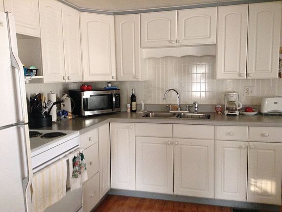 3rd image of 24 Charles Dr